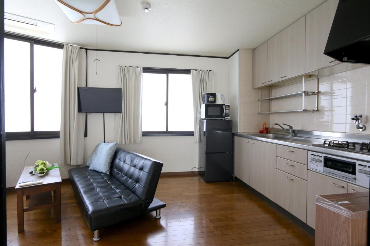 Liz3 Guest House Liz Nakazakicho Осака Экстерьер фото